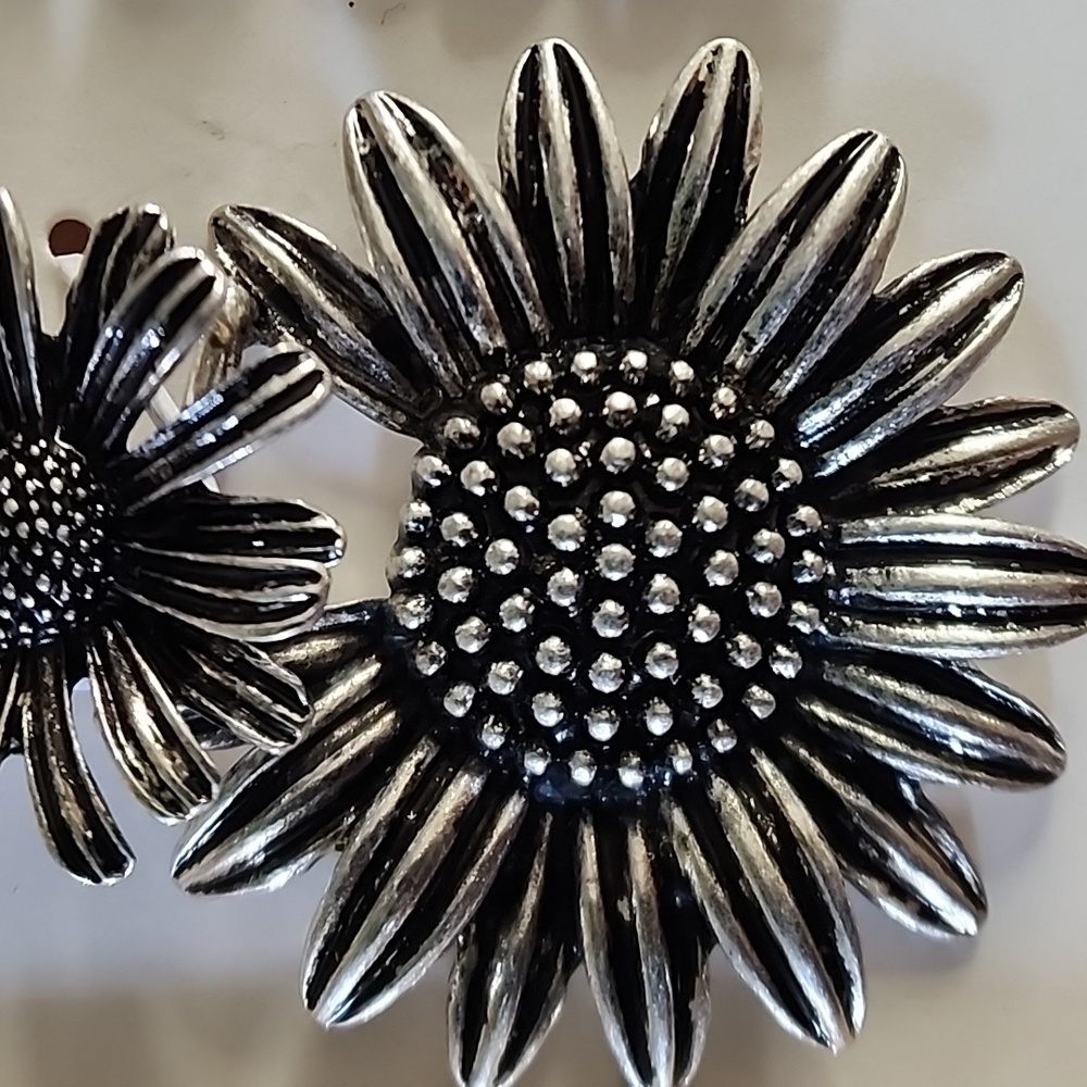 ZARA Double Flower Earrings - Picture 8 of 13